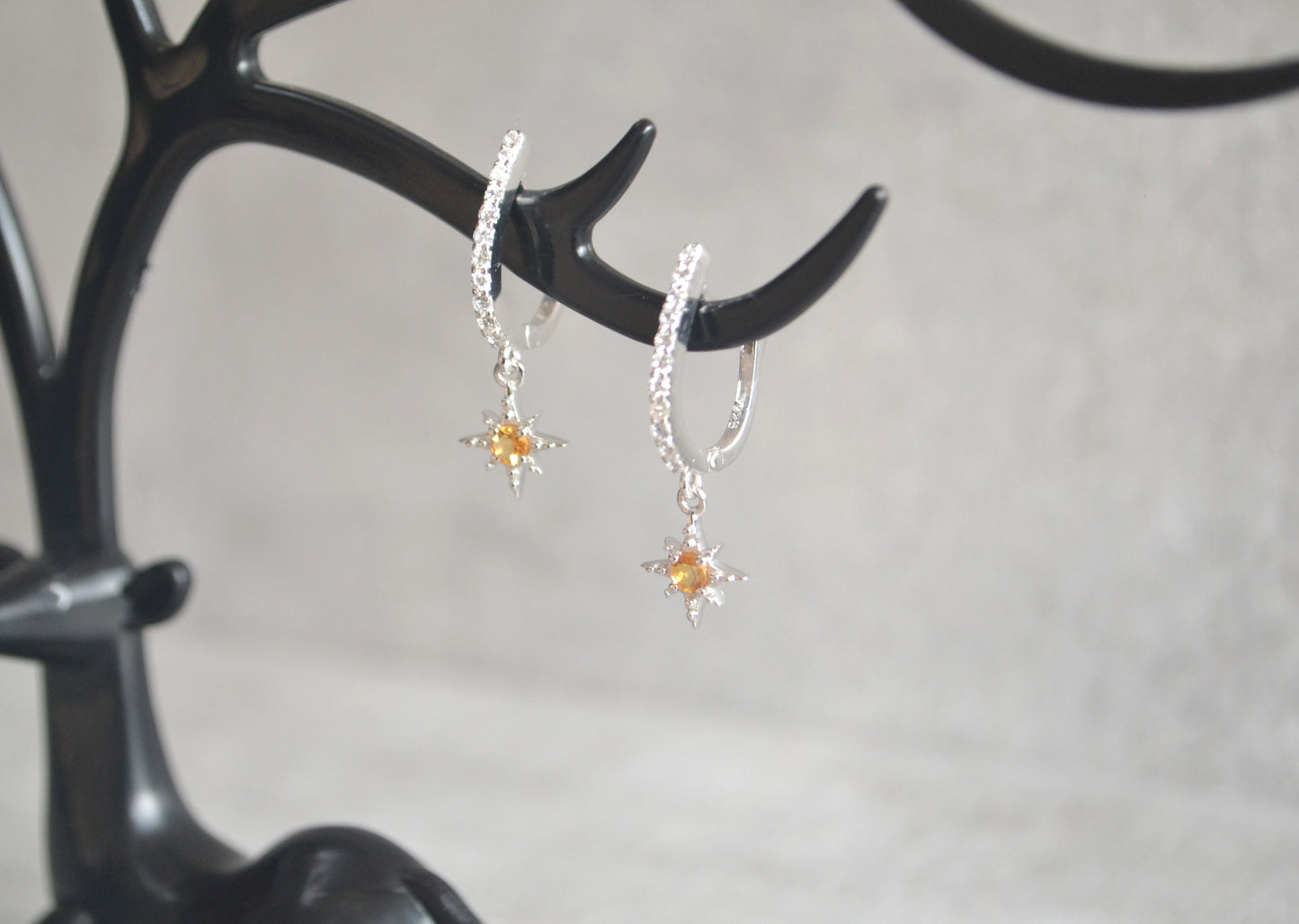 Sterling Silver Citrine Star Dangle drop Earrings.