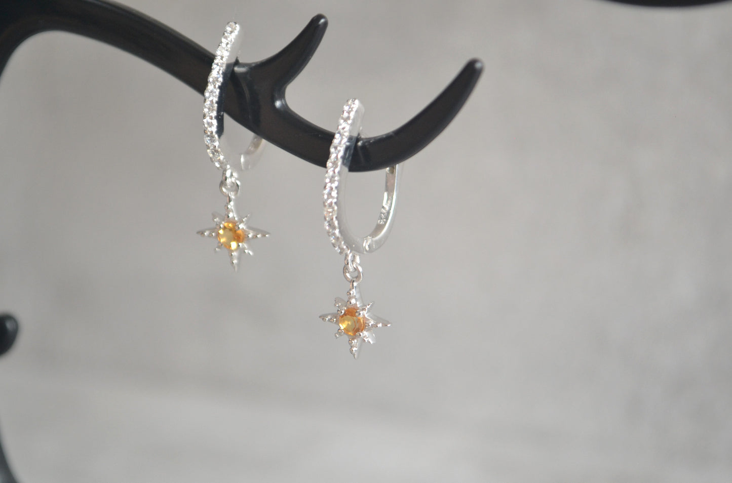 Sterling Silver Citrine Star Dangle drop Earrings.