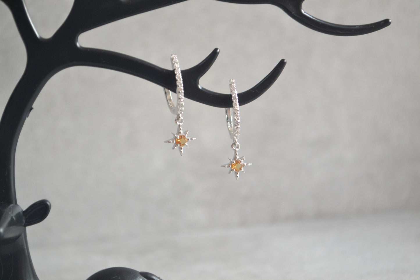 Sterling Silver Citrine Star Dangle drop Earrings.