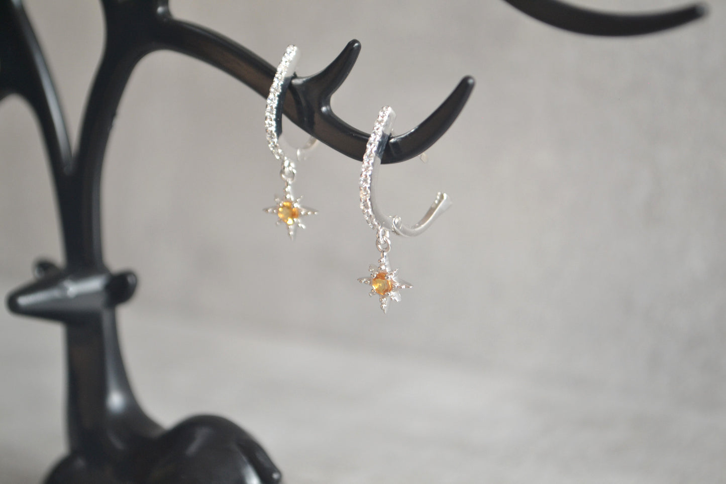 Sterling Silver Citrine Star Dangle drop Earrings.