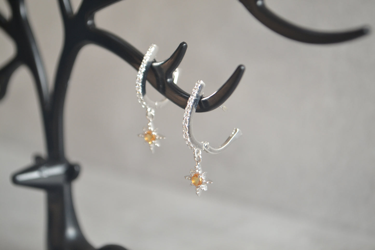 Sterling Silver Citrine Star Dangle drop Earrings.