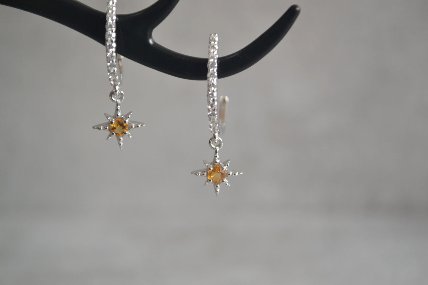 Sterling Silver Citrine Star Dangle drop Earrings.