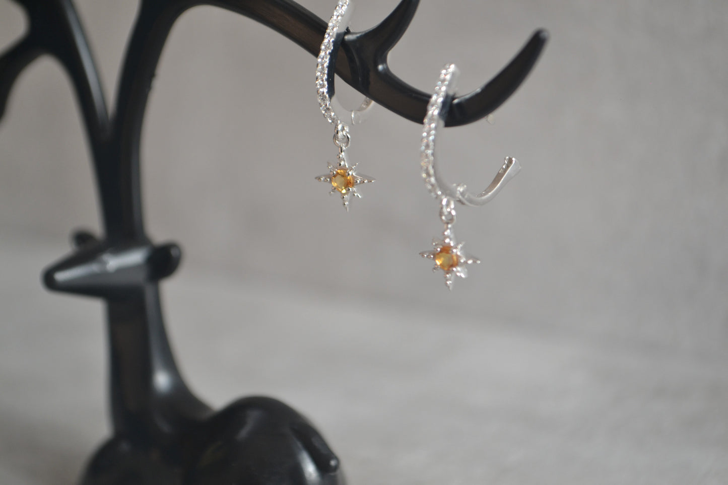 Sterling Silver Citrine Star Dangle drop Earrings.