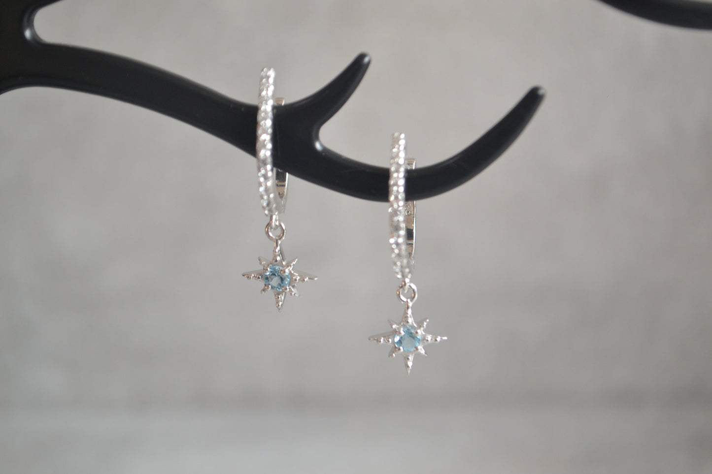 Sterling Silver Blue Topaz Star Dangle drop Earrings.