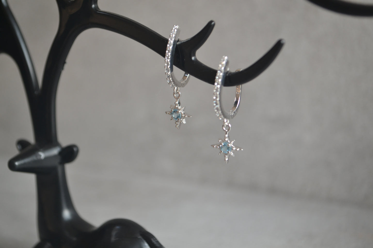 Sterling Silver Blue Topaz Star Dangle drop Earrings.