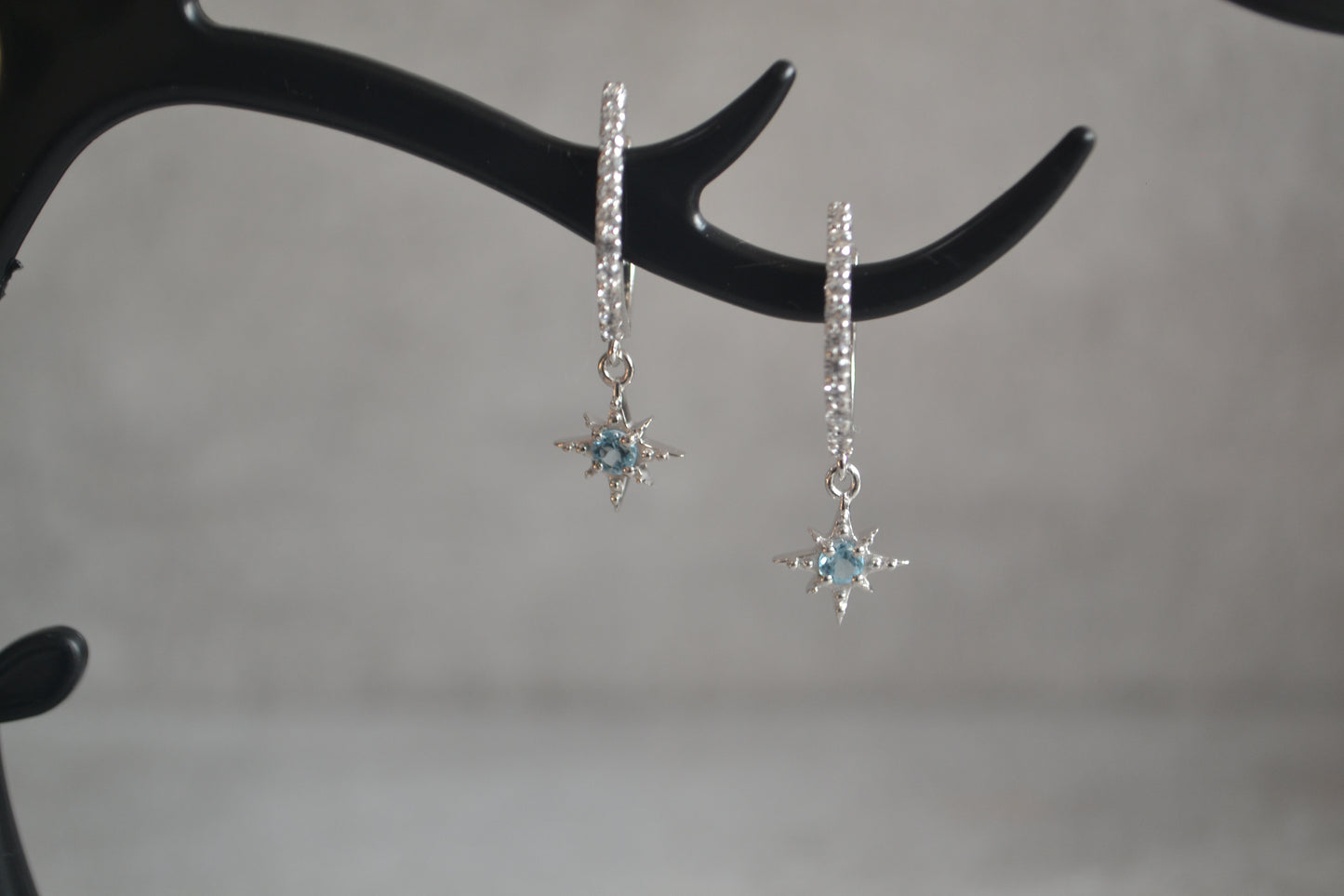 Sterling Silver Blue Topaz Star Dangle drop Earrings.